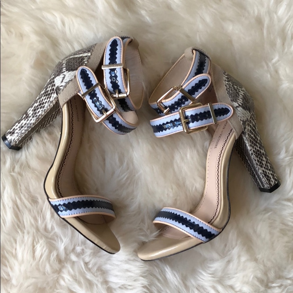 POUR LA VICTOIRE Snakeskin Platform Heels